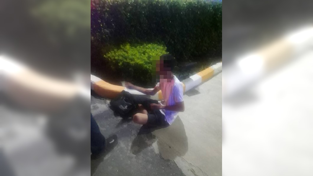 男子身體不適後送醫急救。圖/翻攝自微博