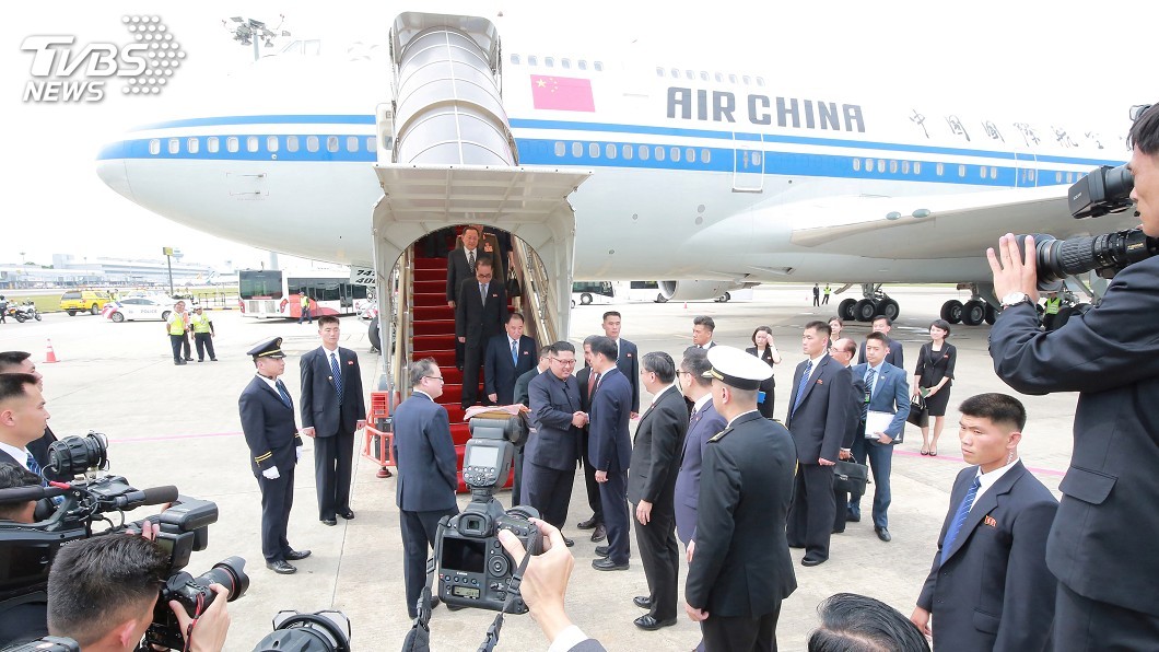 金正恩平壤登機 機身五星旗在北韓官媒曝光