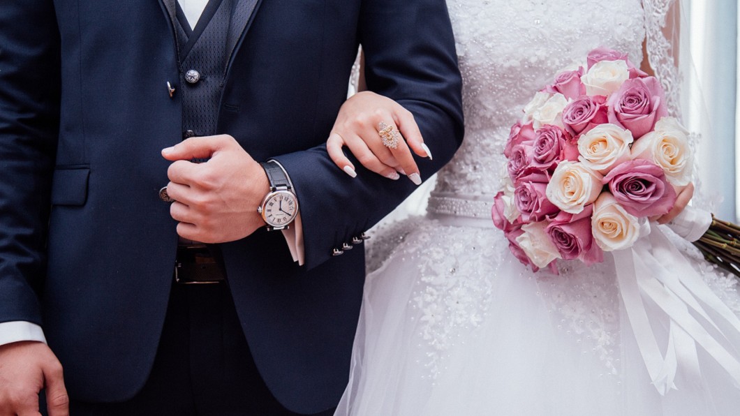 結婚禮金該包多少? 「攜伴+800」行情公開