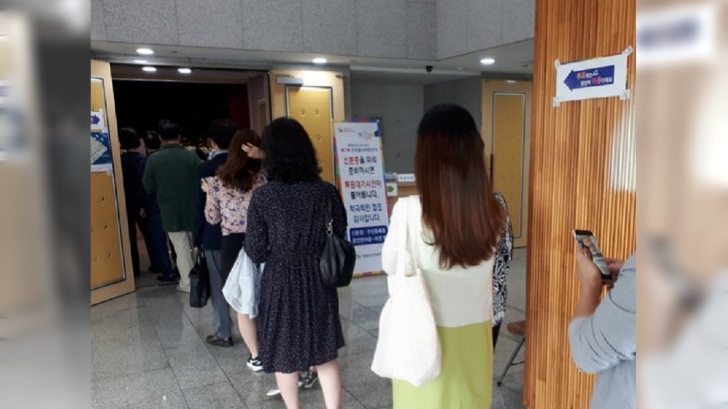 韓地方選舉今登場 文在寅政黨出口民調領先多