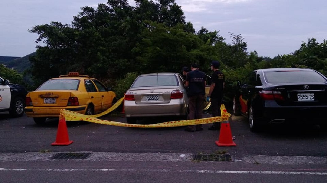 屍水從車縫中滲出...男尋短留遺書 托友人照顧愛犬