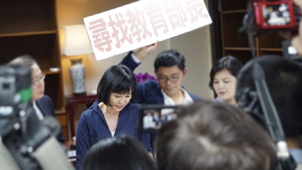 立委柯志恩透露,鄭英耀和吳音寧都是新境界文教基金會董事。圖/翻攝柯志恩臉書