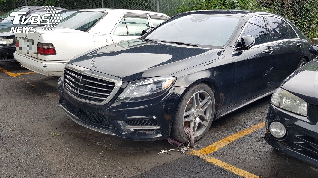 目前被扣轎車在基隆拖吊場,等待監理單位公文發下,立即銷毀。圖/TVBS