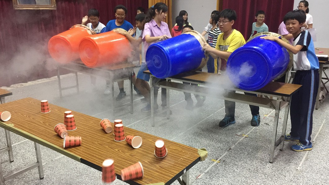 準大學生助科學教育　志工團前進國中小
