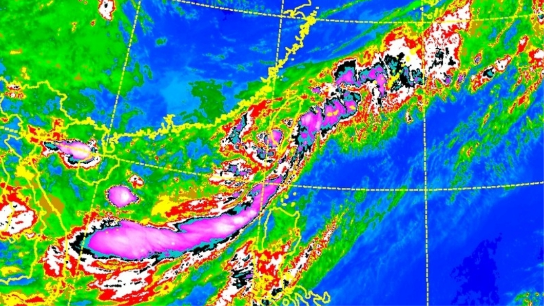 清晨上岸!熱低壓「暴力穿台」 豪雨灌12縣市