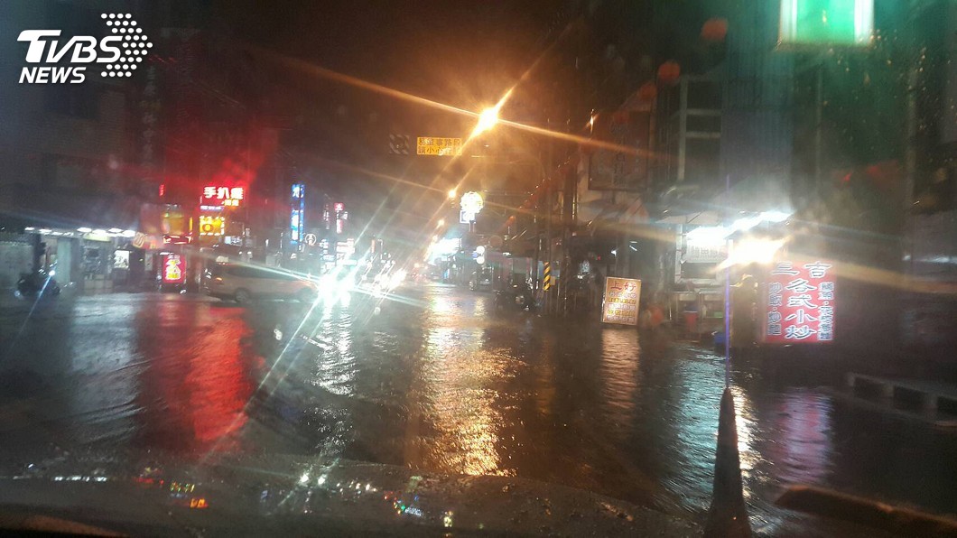 台南強降雨 半數行政區累積破百毫米