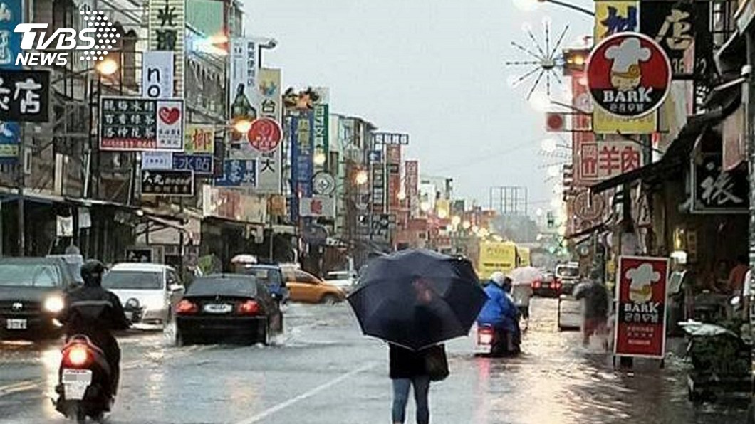 屏東沿海4鄉鎮傳淹水 多處路段交通管制