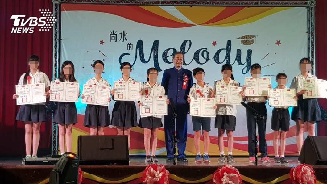 好傻眼!國北教大實小市長獎頒獎的是「白狼」張安樂