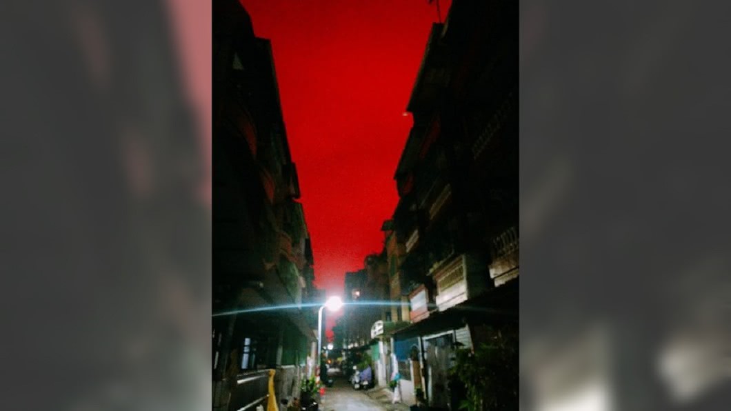 強震徵兆?高雄天空一片血紅 勇者揭紅光真相