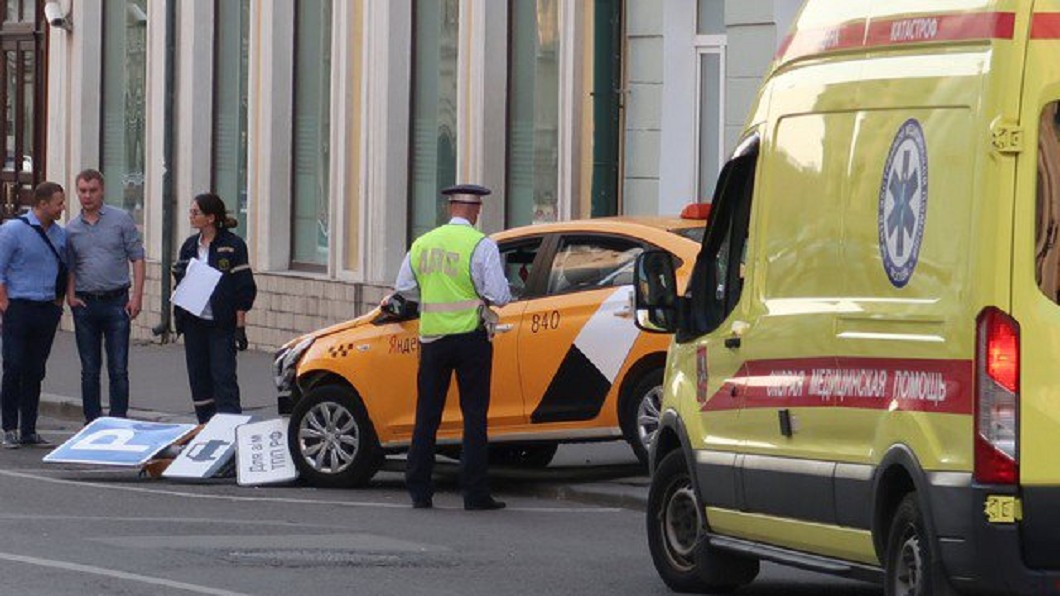 莫斯科計程車衝撞人群 世足賽球迷受傷