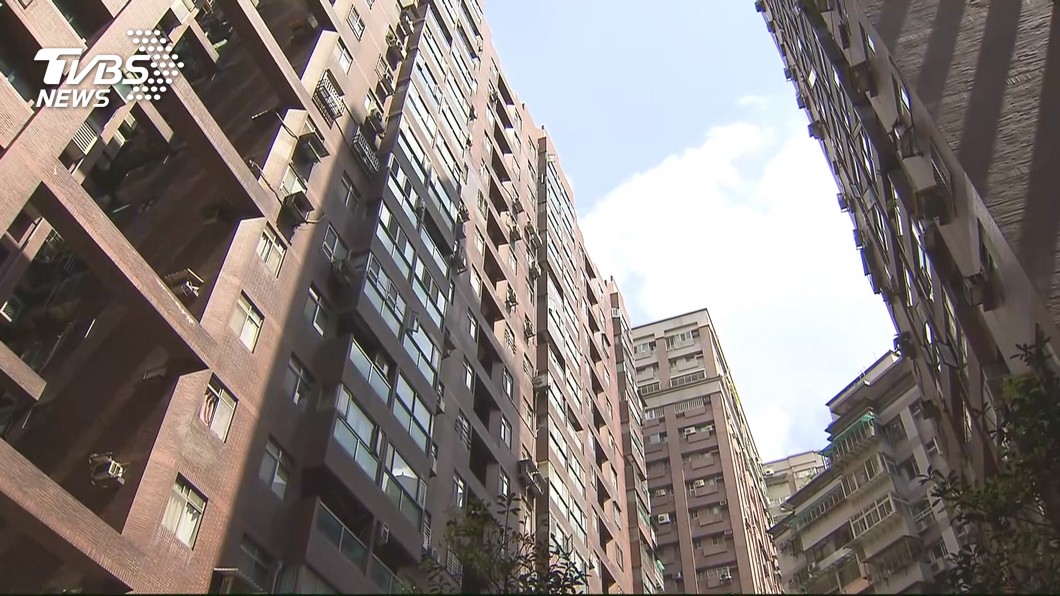 有情侶!三人住兩房一廳「房租怎麼分?」 網突破盲點