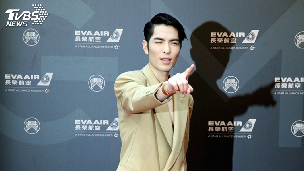 金曲紅毯！蕭敬騰開深V　徐若瑄大秀美胸