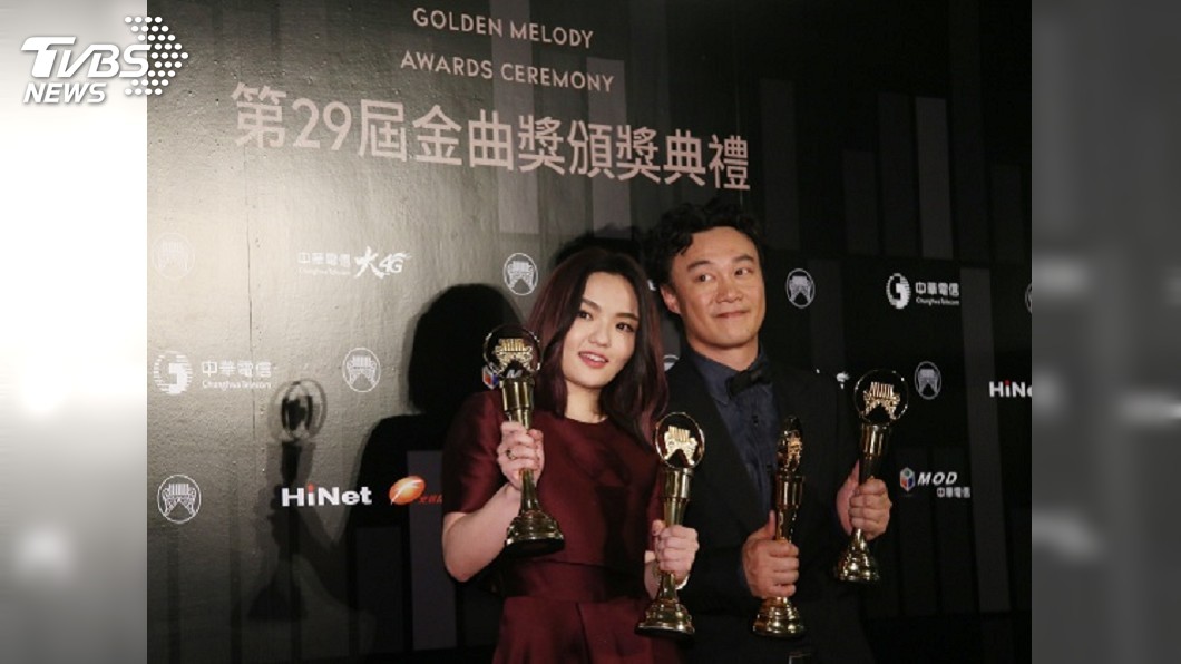 徐佳瑩奪國語專輯獎　陳奕迅奪年度專輯