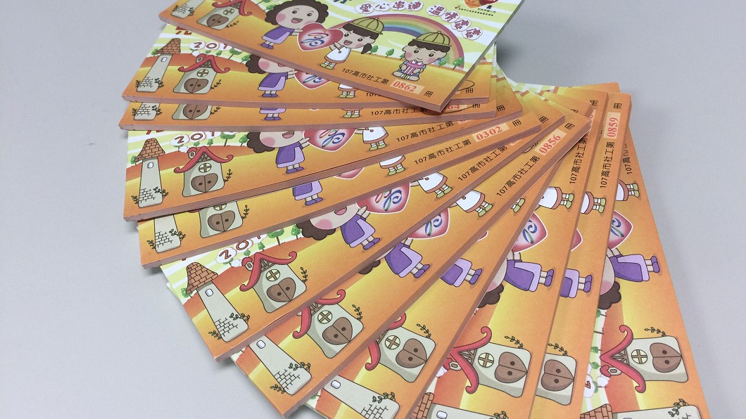 漫長暑假免驚　高雄餐食券助弱勢兒少