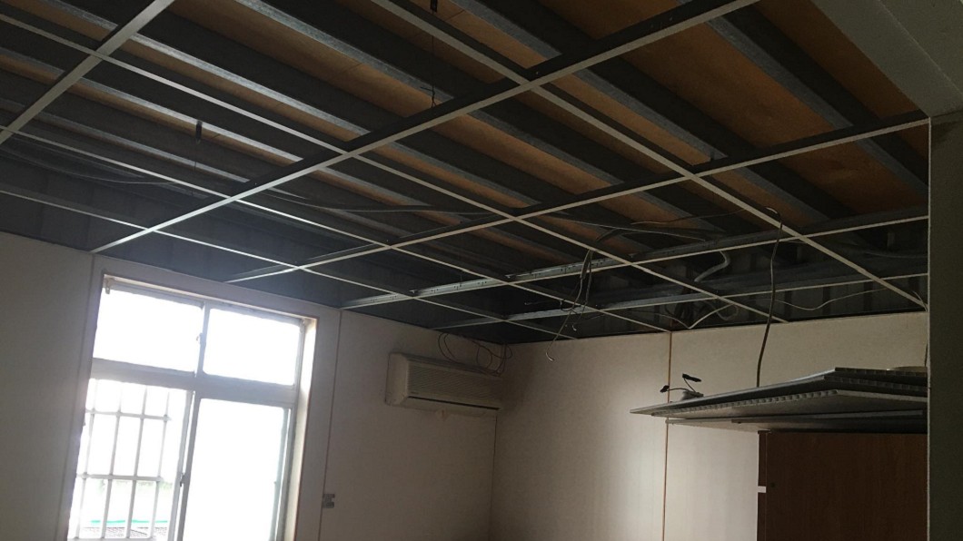拆天花板下「白骨雨」 裝潢工崩潰:都沒聞到屍臭?