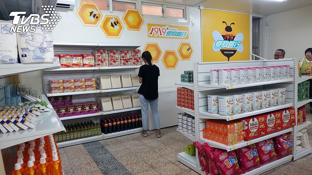 嘉義市首家食物銀行 彷如小型便利商店