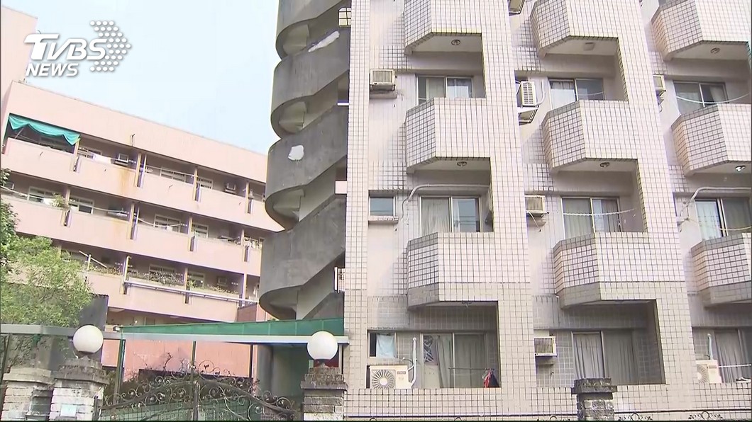文大若未改善400名學生將被趕走? 官員笑而不答