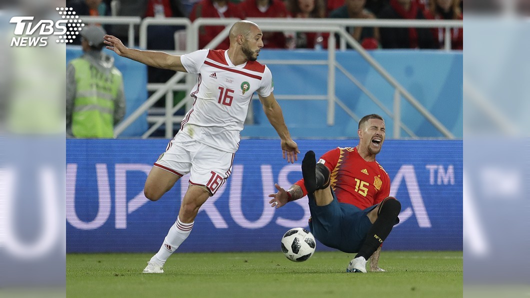 西班牙2比2逼和摩洛哥 小組第一晉級