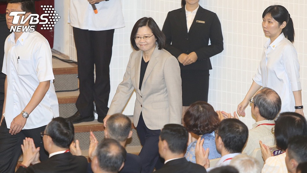 反毒有功人士頒獎典禮　蔡總統向英雄致敬