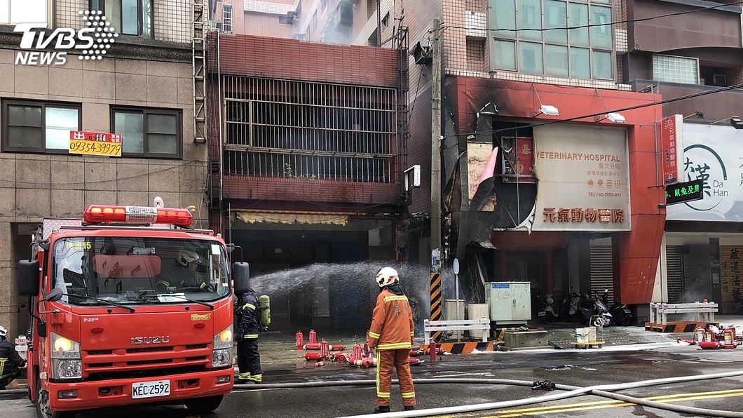 工程施做挖破瓦斯管 桃園無名烈焰衝2樓