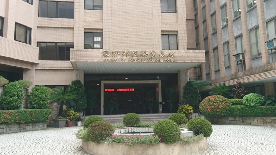 「留美博士」嗆超商店員遭起底 友人嘆:身分被放大檢視