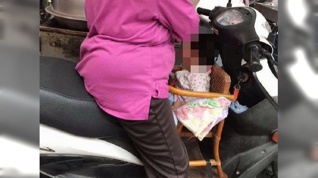 藤椅載4月嬰軟滑快摔落！　婦被提醒竟秒催油門