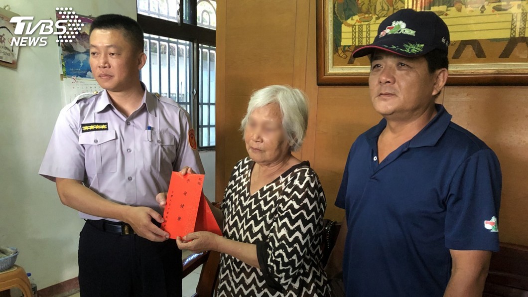 4個孩子3臥病…7旬嬤好辛苦 瓜農警察聯手送愛心