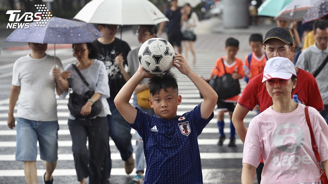 13縣市大雨特報！　小心雷擊、強陣風