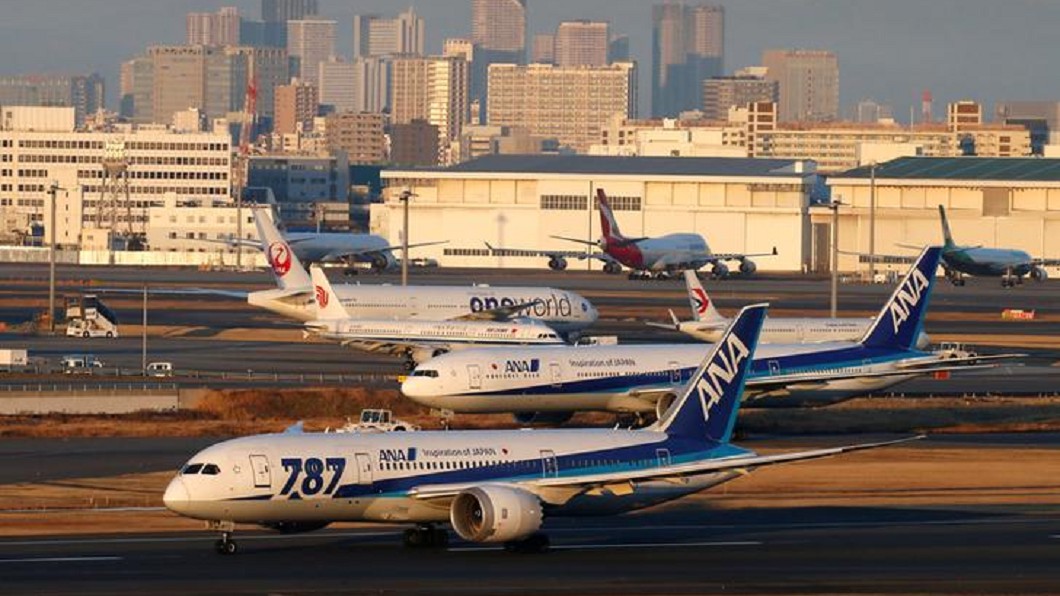 全日空疑左引擎異常 緊急降落羽田機場