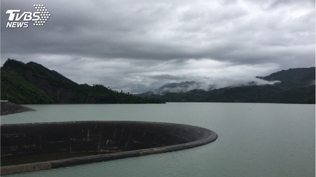 集水區雨不斷　南化水庫將滿水位溢流