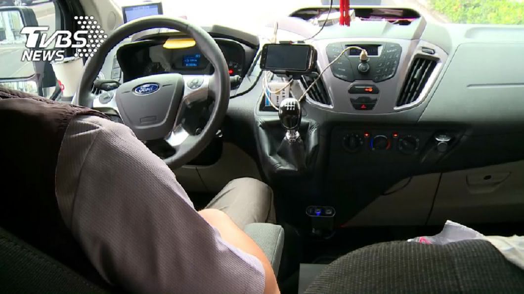汽車引擎怠速開冷氣到底傷不傷車? 達人給解答:應盡量避免