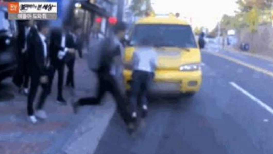 娃娃車煞車失靈!國中生肉身擋車 網讚爆:超帥氣