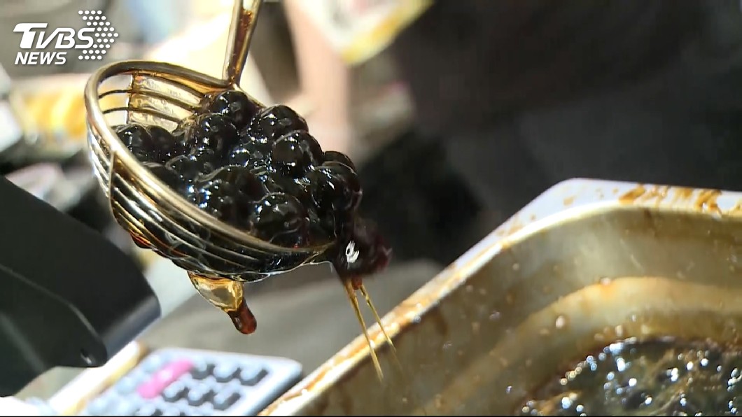 手搖飲加配料含糖量高 只喝一杯攝取量就超標