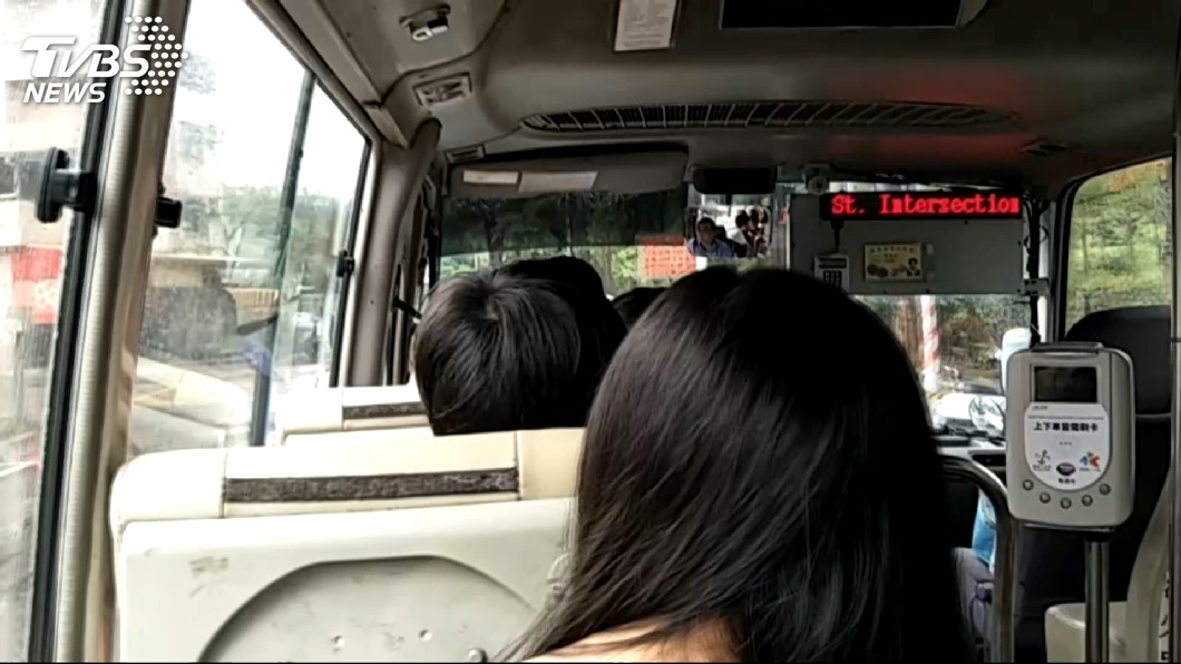 被小孩扯髮、踢椅背! 靠Google小姐神救援