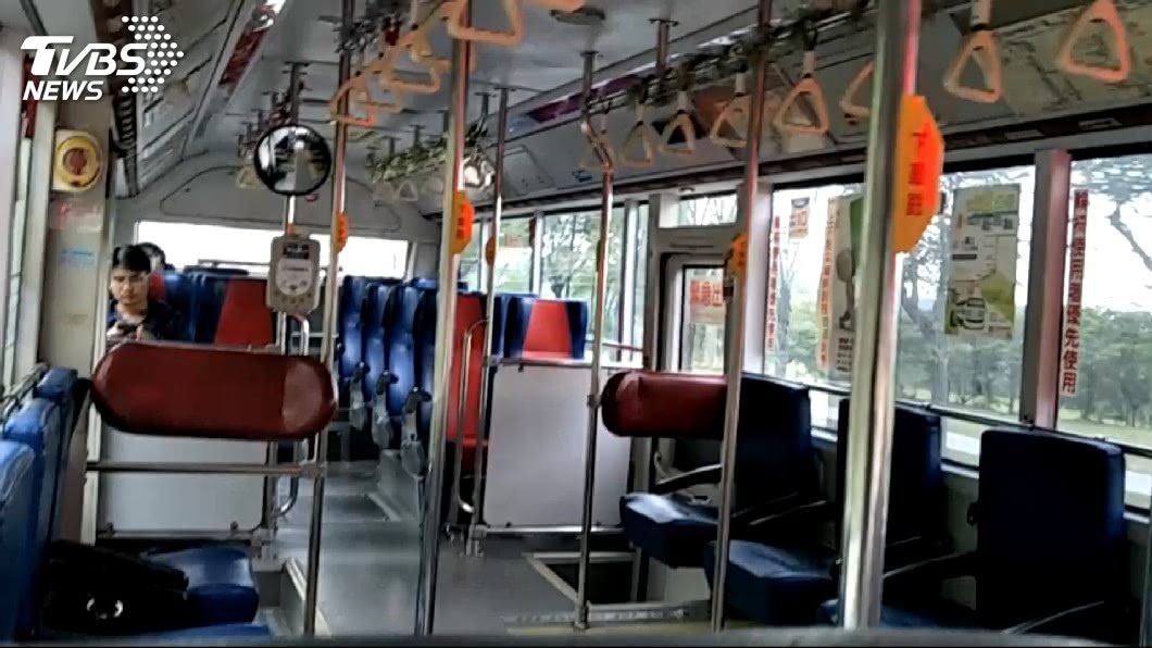 停車再刷!司機示範急煞危險 害乘客撞到頭挨告