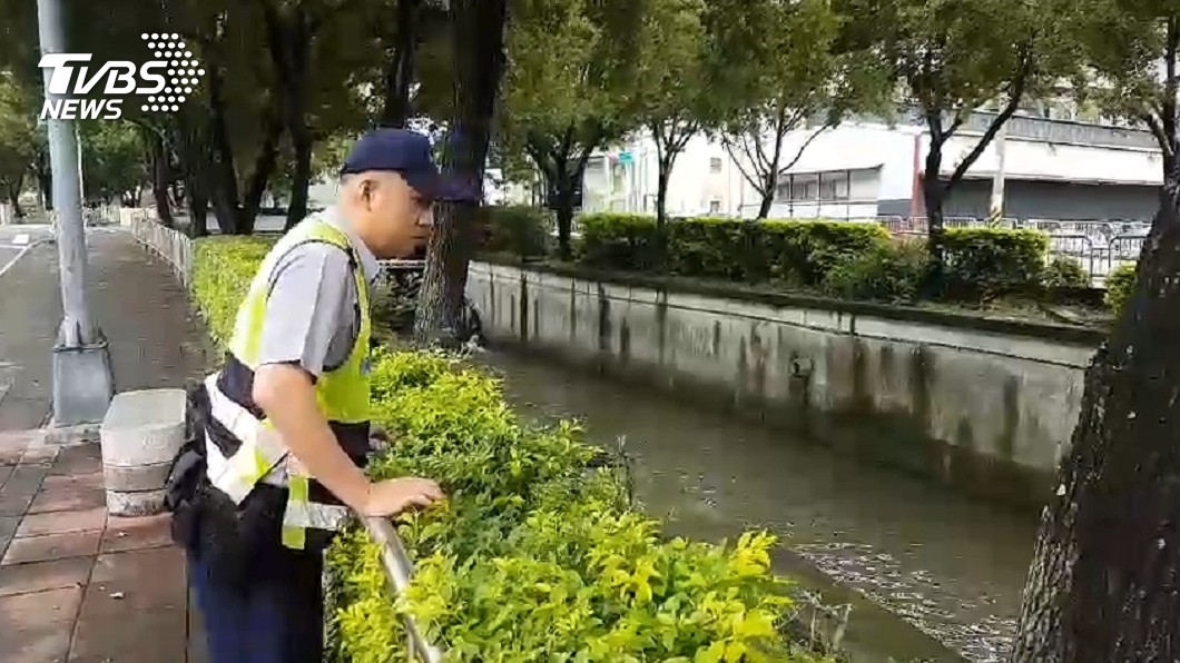 快訊/男戲水跌落撞頭 獲救暈稱:有朋友溺水