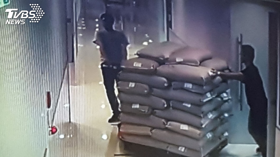 塑膠粒掩護一粒眠出口 基隆關查獲240萬顆