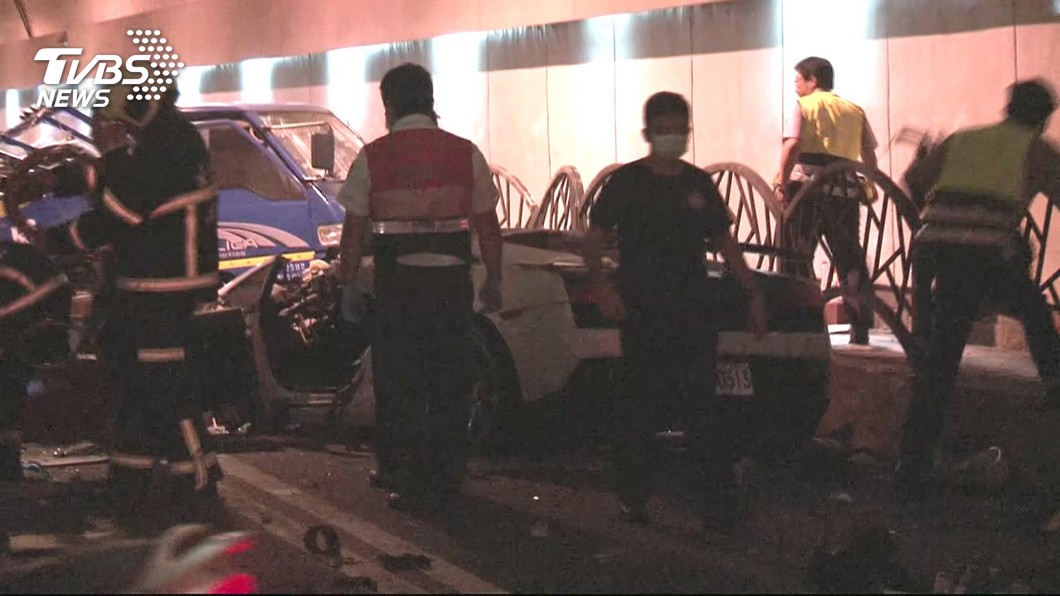 超跑車禍釀2死! 駕駛IG、父母心靈官網急關閉