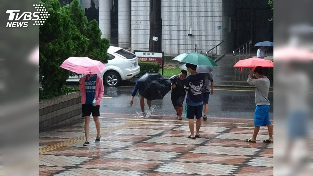 共伴效應帶豪雨!明起襲擊北部、東半部 「這天」轉晴