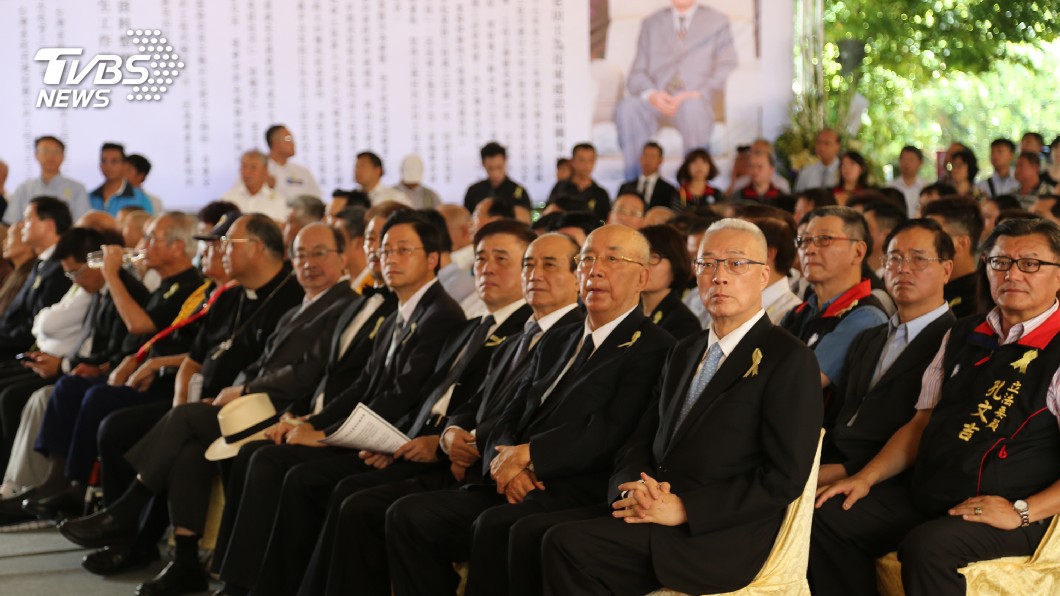 傅崐萁父親傅兆林告別式 吳敦義、吳伯雄致哀