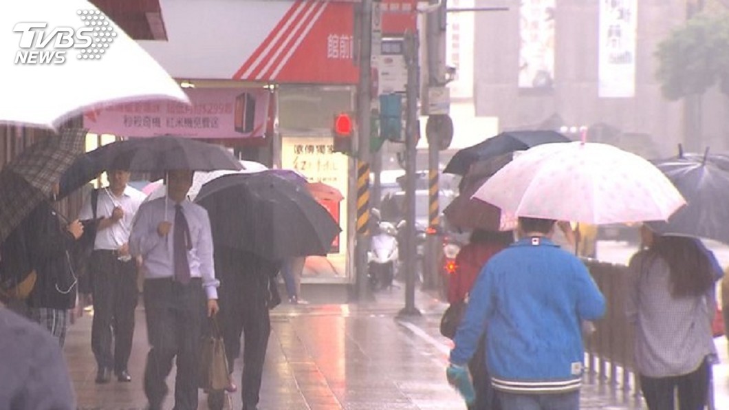 颱風腳步快！　11日風力減弱勉強達放假標準