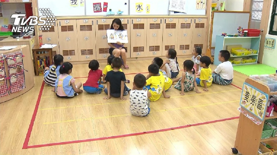 校門關太可怕！4歲兒積木餵馬桶　母崩潰：何時開學？
