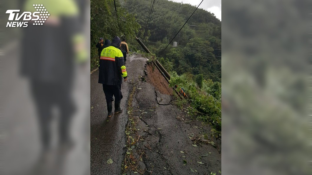 颱風瑪莉亞襲台 竹縣五峰道路路崩停電
