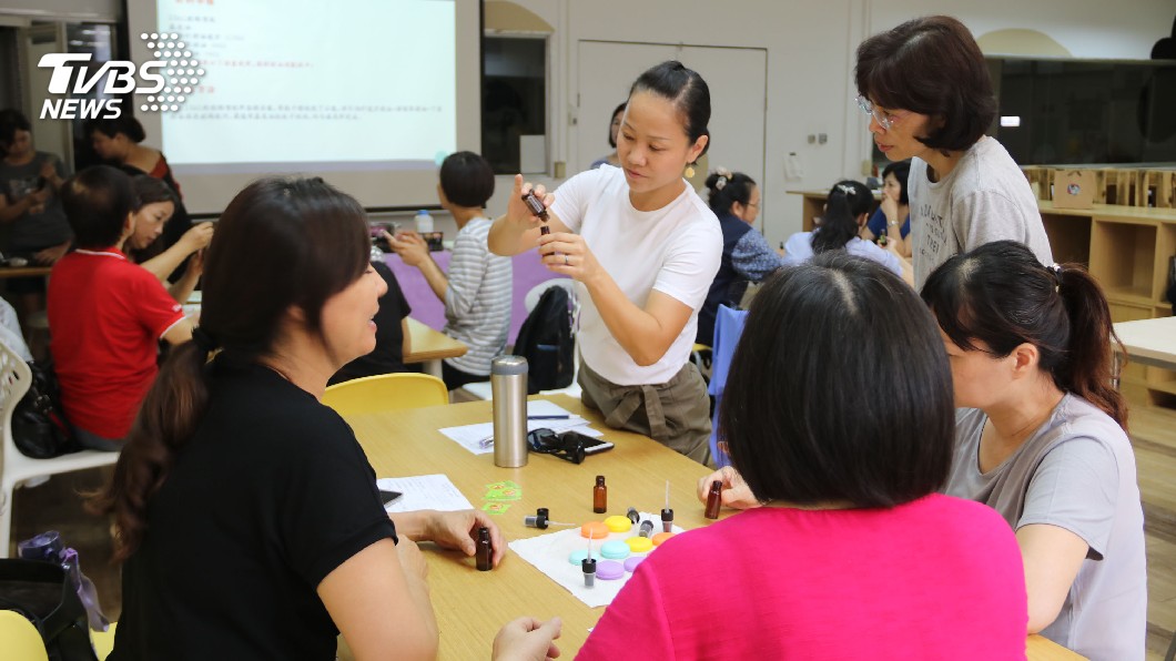 中市到宅坐月子平台 開課助新手爸媽紓壓