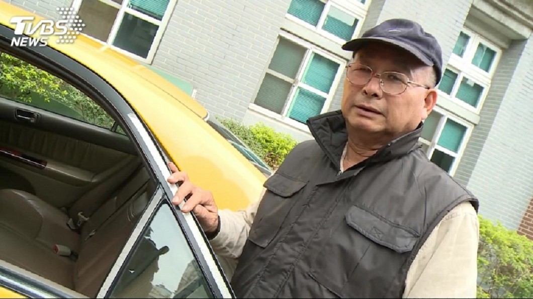 撿316萬!嚇到吃手「秒送警局」 小黃運將獲公開表揚