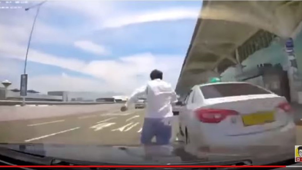 名車超速飆釜山機場 計程車司機遭撞昏迷