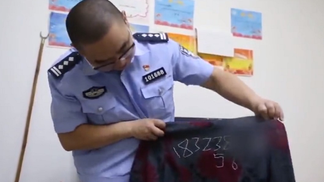 憂失智婆婆迷路 孝媳衣服背面手縫電話號碼