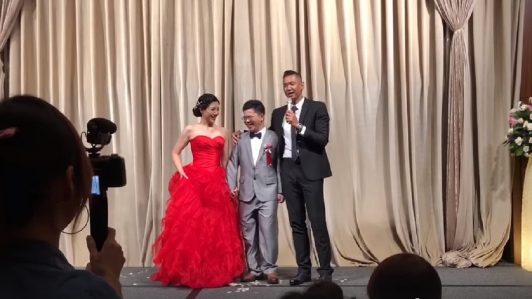 「我妹也不是省油的燈…」 黑人4分鐘婚禮致詞笑翻全場