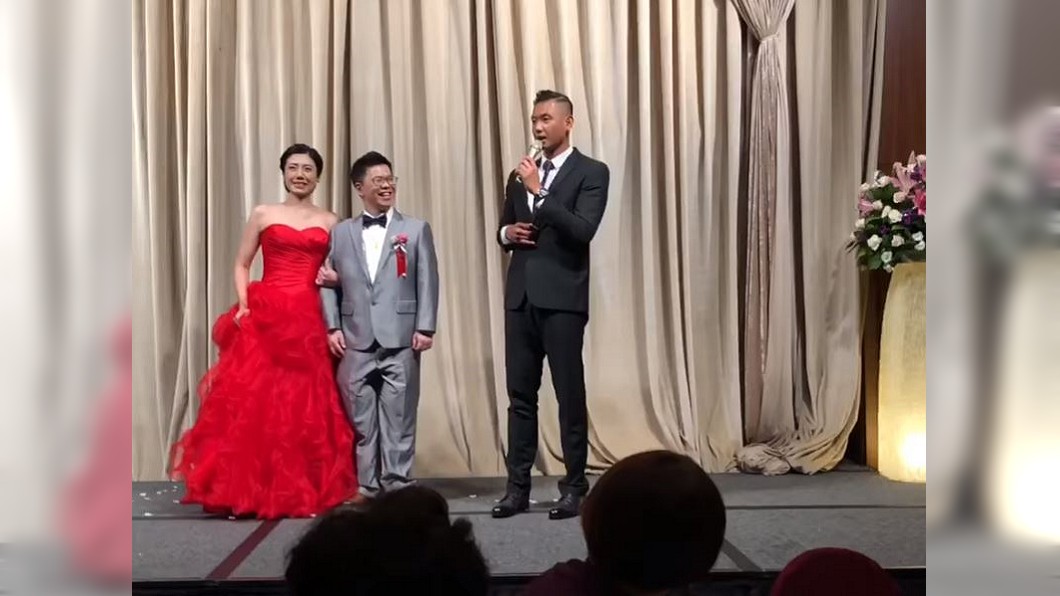 陳建州嫁妹! 兄代父職上台致詞逗樂賓客