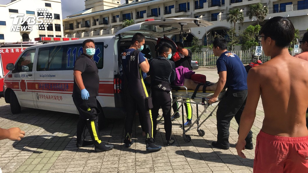 男子福隆沙灘戲水 身體不適溺水命危